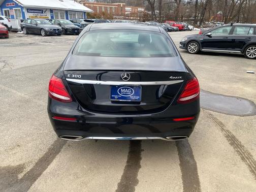 2017 Mercedes-Benz E-Class E300 Luxury 4MATIC Sedan