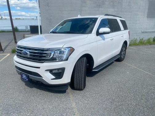 White Platinum Metallic Tri-Coat 2019 Ford Expedition XLT