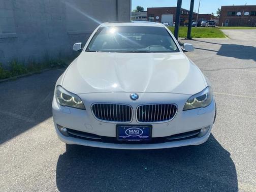 Alpine White 2012 BMW 528 xDrive