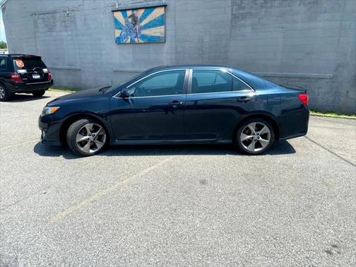 2014 Toyota Camry SE Sport