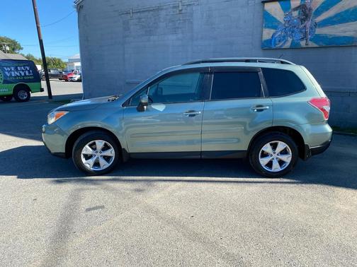 2014 Subaru Forester 2.5i Premium