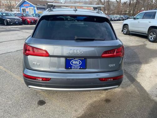 2018 Audi Q5 2.0T Premium Plus