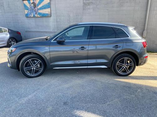 2021 Audi Q5 Prestige 55 TFSI e quattro S tronic