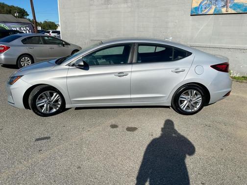 2020 Hyundai ELANTRA Limited