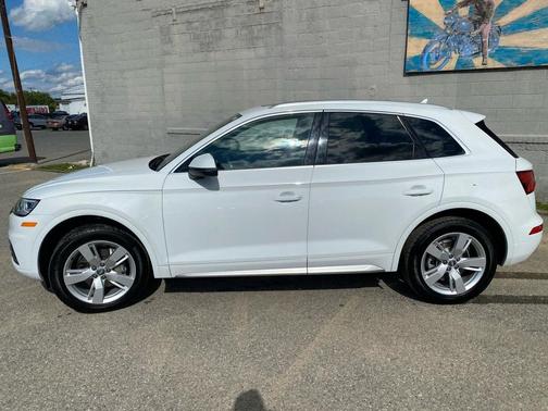 2019 Audi Q5 2.0T Premium Plus
