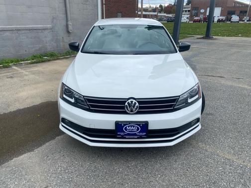 2016 Volkswagen Jetta 1.8T Sport