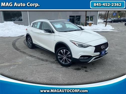 2018 INFINITI QX30 Premium