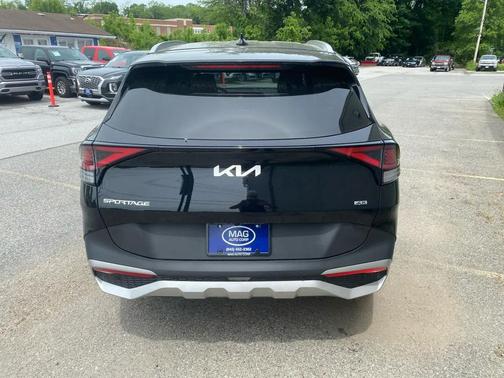 Ebony Black 2023 Kia Sportage EX