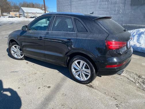 2017 Audi Q3 2.0T Premium
