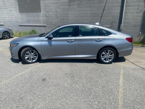Lunar Silver Metallic 2018 Honda Accord LX