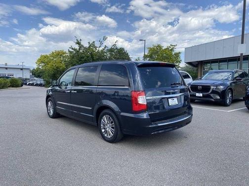 Maximum Steel Metallic 2014 Chrysler Town & Country Touring-L