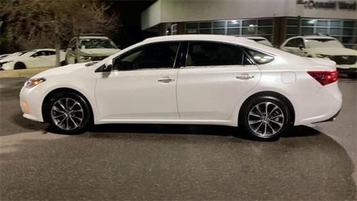 2017 Toyota Avalon XLE