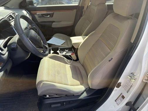 White 2018 Honda CR-V EX