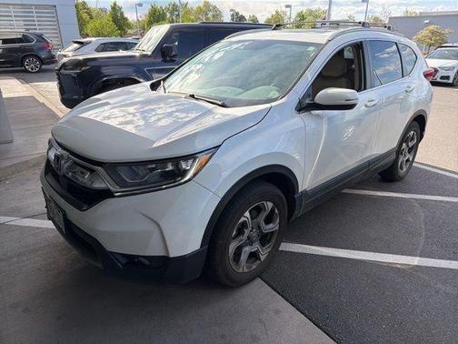 White 2018 Honda CR-V EX