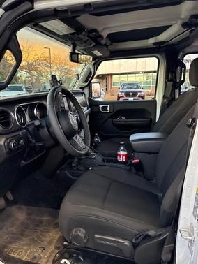 2023 Jeep Gladiator Sport