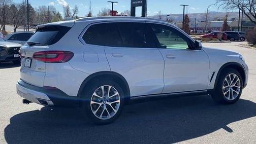 Mineral White Metallic 2020 BMW X5 xDrive40i