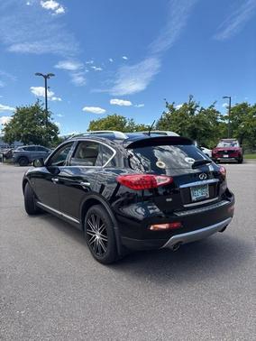 2017 INFINITI QX50 Base