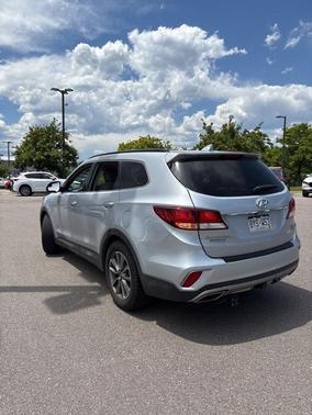 2017 Hyundai SANTA FE SE