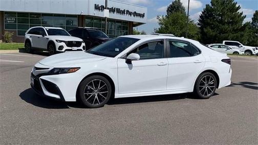 2024 Toyota Camry SE