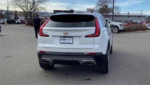 2023 Cadillac XT4 Premium Luxury