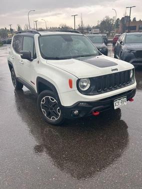 Alpine White 2016 Jeep Renegade Trailhawk