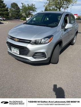 Silver Ice Metallic 2018 Chevrolet Trax LS