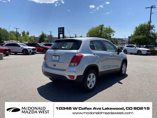 Silver Ice Metallic 2018 Chevrolet Trax LS