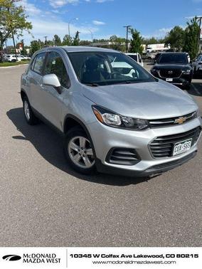 Silver Ice Metallic 2018 Chevrolet Trax LS