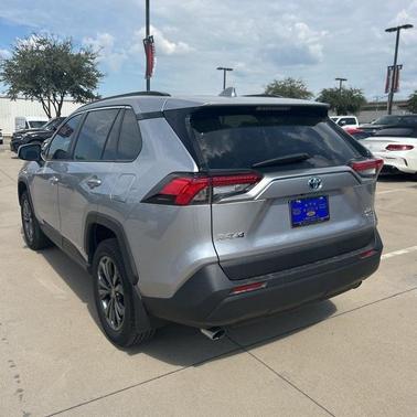2023 Toyota RAV4 Hybrid XLE Premium