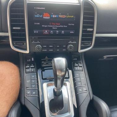 2018 Porsche Cayenne Platinum Edition
