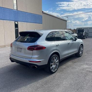 2018 Porsche Cayenne Platinum Edition
