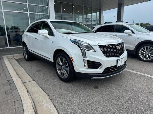 Crystal White Tricoat 2025 Cadillac XT5 Premium Luxury