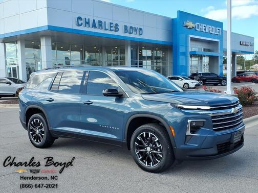 2025 Chevrolet Traverse LT