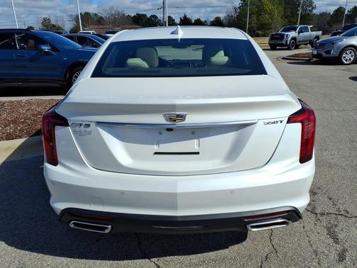 2024 Cadillac CT5 Luxury