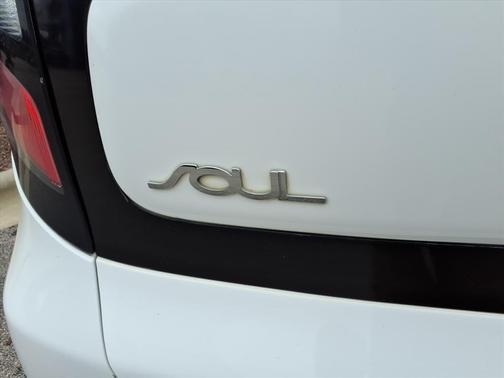 2014 Kia Soul Base