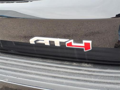 2023 GMC Yukon XL 4WD AT4