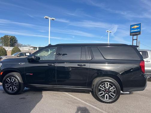 2023 GMC Yukon XL 4WD AT4