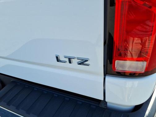 Summit White 2024 Chevrolet Silverado 2500 LTZ