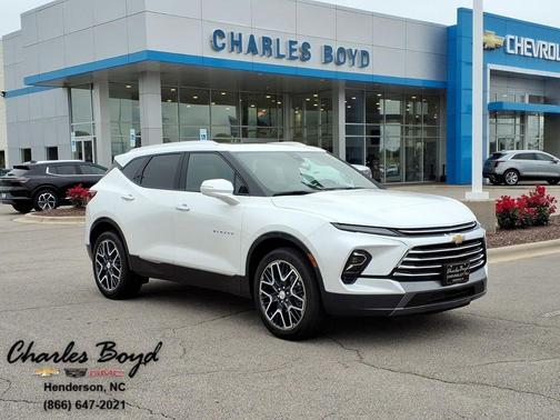 Iridescent Pearl Tricoat 2024 Chevrolet Blazer Premier
