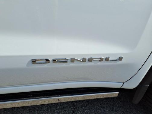 Summit White 2024 GMC Sierra 1500 Denali