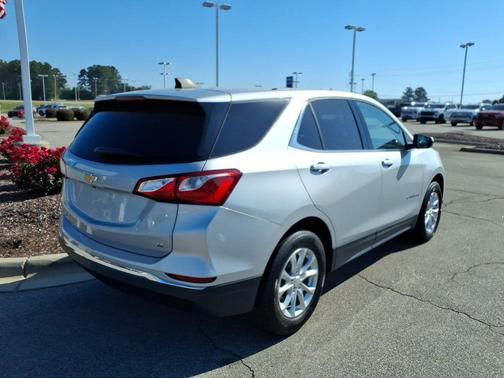 Silver Ice Metallic 2018 Chevrolet Equinox LT