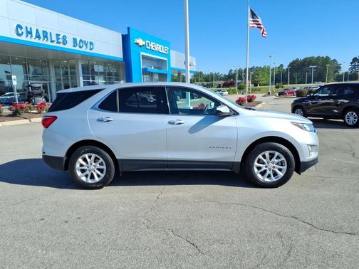 Silver Ice Metallic 2018 Chevrolet Equinox LT