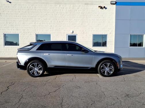 2024 Cadillac LYRIQ Luxury