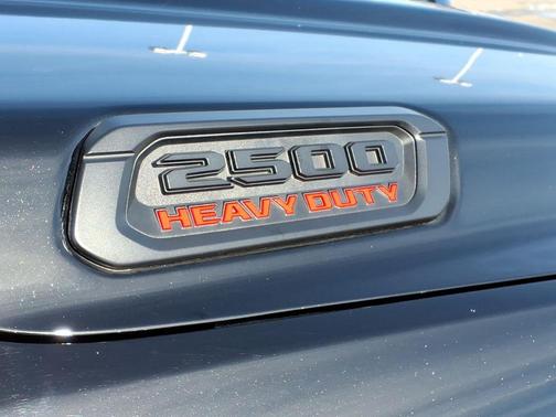 2023 RAM 2500 Tradesman Crew Cab 4x4 6'4' Box