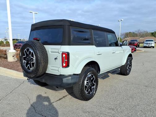 2023 Ford Bronco Outer Banks