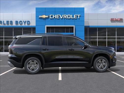 Mosaic Black Metallic 2026 Chevrolet Traverse LT