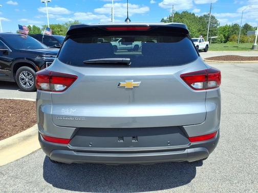 Sterling Gray Metallic 2025 Chevrolet Trailblazer LS