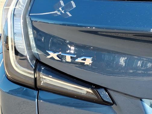 2024 Cadillac XT4 Sport