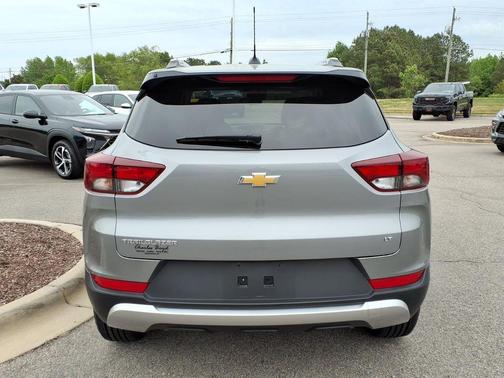 Sterling Gray Metallic 2023 Chevrolet Trailblazer LT