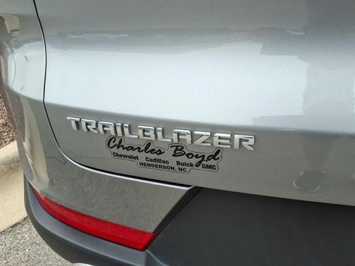 Sterling Gray Metallic 2023 Chevrolet Trailblazer LT